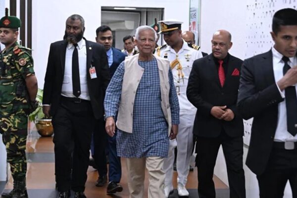 মুহাম্মদ ইউনুস দেশে ফিরলেন