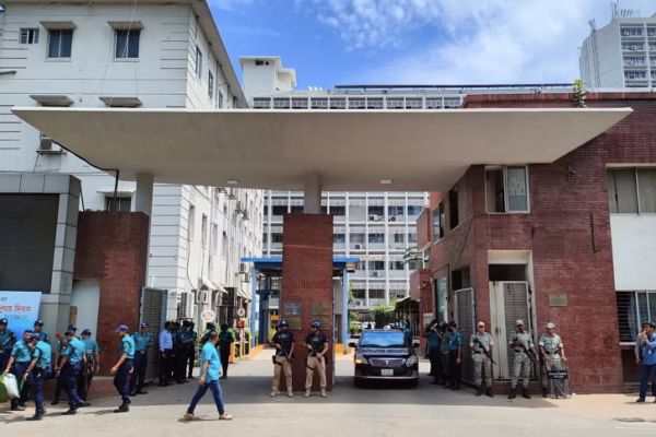 সচিবালয় ঘেরাও কর্মসূচি প্রত্যাহার | পাবলিক সার্ভিস অর্ডিন্যান্স পর্যালোচনার আশ্বাস সরকারি চাকরিজীবী আন্দোলন