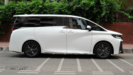 Toyota Vellfire 2025