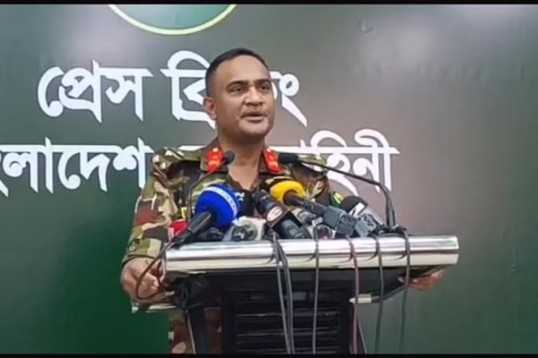 সেনাবাহিনী ও সরকার একসঙ্গে কাজ করছে: গুজব নয়, বাস্তব সত্য সেনাবাহিনী