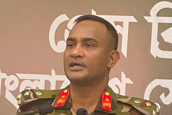 সরকার ও সামরিক বাহিনীর মধ্যে কোন দ্বন্দ্ব নেই: ঐক্যবদ্ধভাবে রাষ্ট্র পরিচালনার বার্তা বাংলাদেশ সেনাবাহিনী